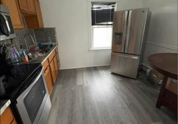 121 STANWOOD ST