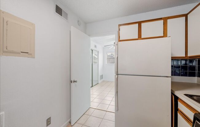 1 bed, 1 bath, $999, Unit 262