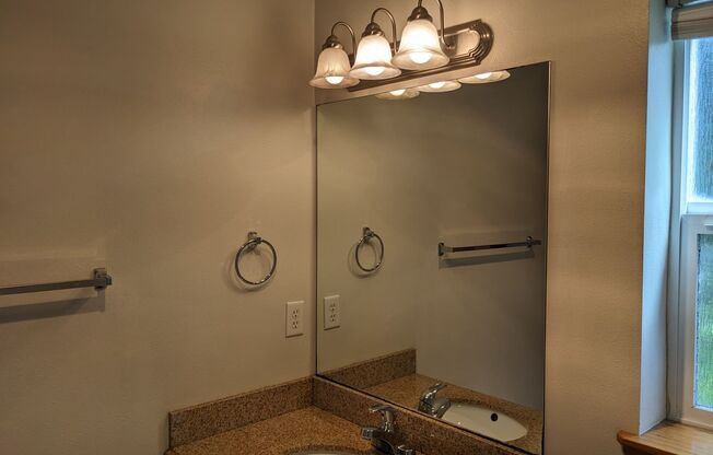 2 beds, 2 baths, 763 sqft, $1,750, Unit 611-208