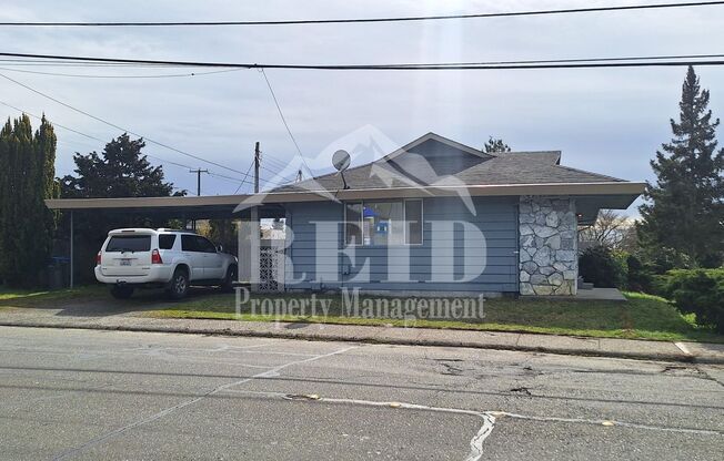 East Bremerton Rambler - 3 Bed 1 Bath with Garage and Carport Parking