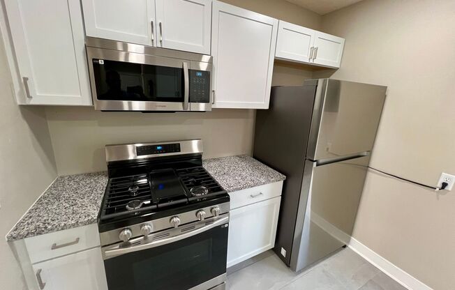 1 bed, 1 bath, $1,200, Unit Unit 2