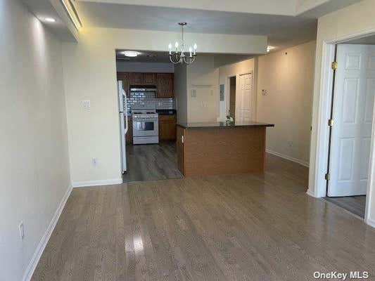 2 beds, 1 bath, $2,600