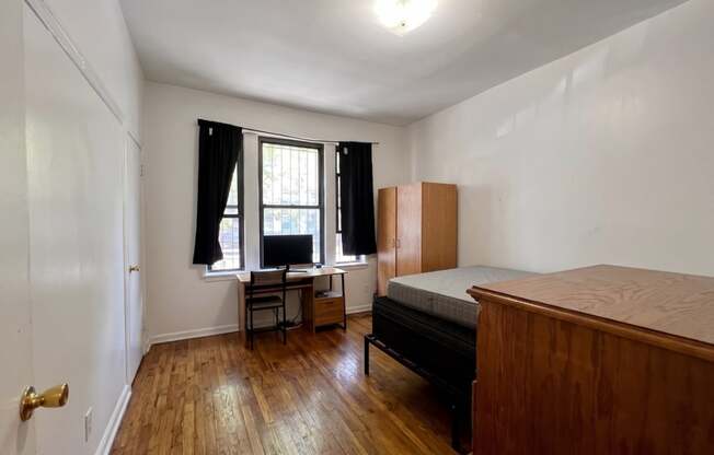 414 W 121 ST
