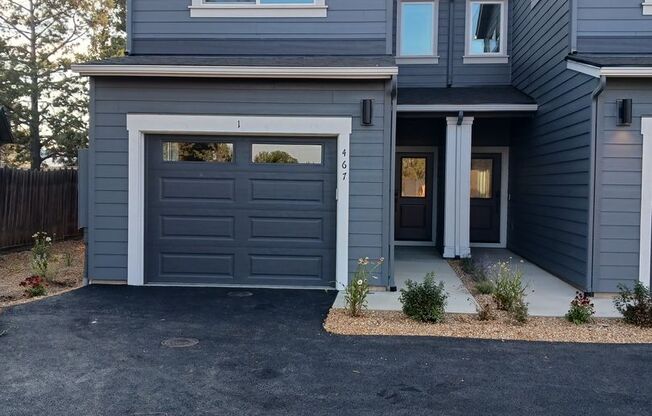 Brand New 3 Bedroom, 2 Bath Townhouse