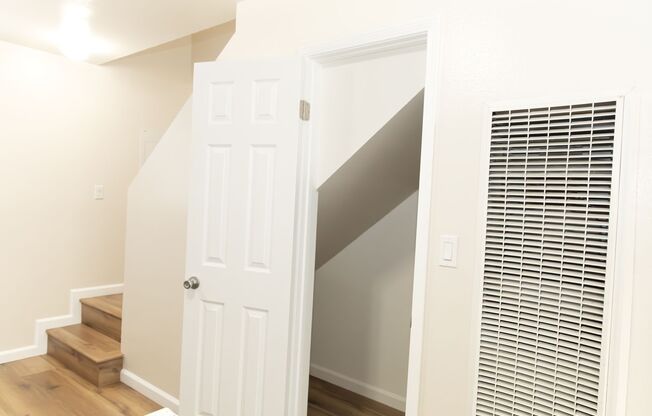 1 bed, 1 bath, 660 sqft, $2,120, Unit 65-101
