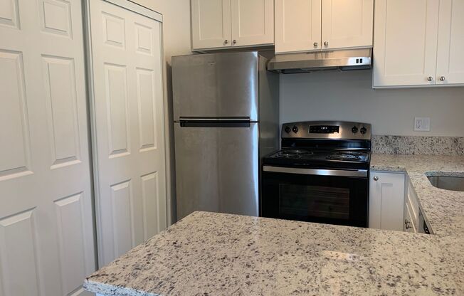 #378 LINCOLN SQUARE APARTMENTS