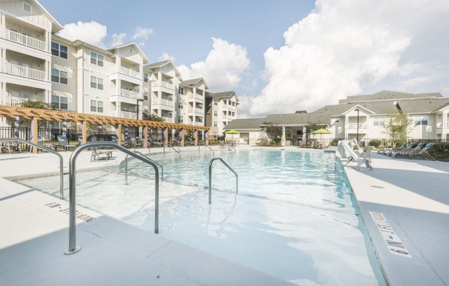 the pool at the preserve at ballantyne commons apartments