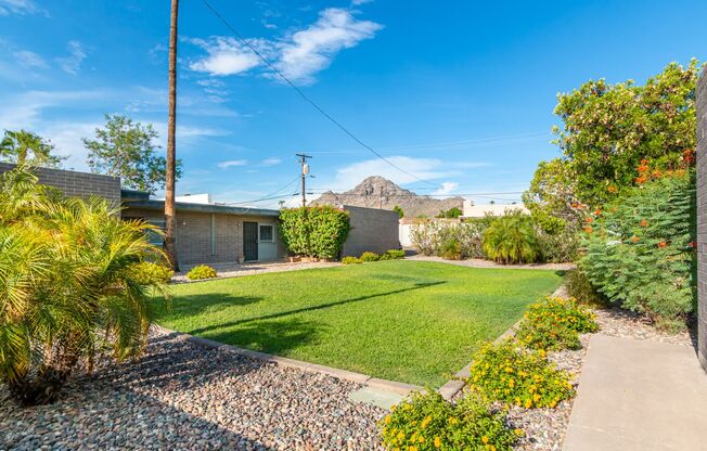 1722 E OCOTILLO RD 