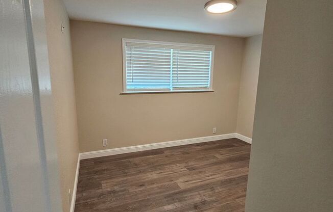 3 beds, 1 bath, $3,960