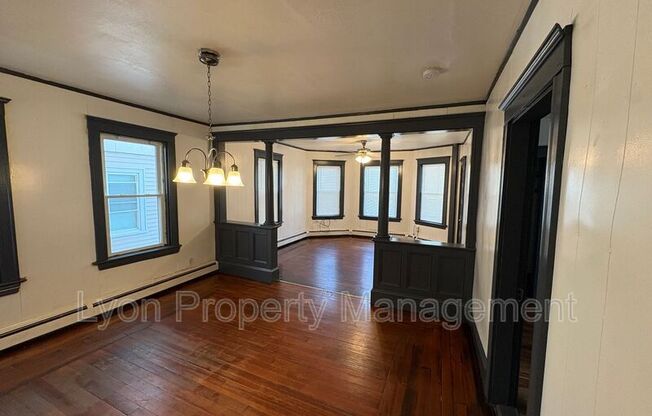216 WOOD AVE