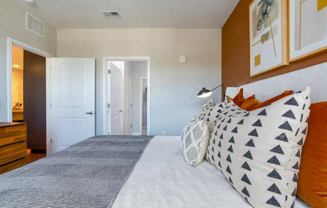 Spacious Bedrooms With En Suite Bathrooms at Alta Longwood, Longwood, Florida