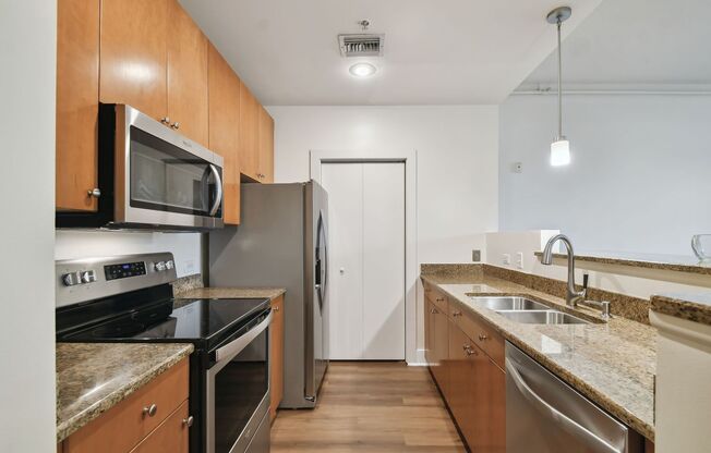 1 bed, 1 bath, $2,150, Unit #109