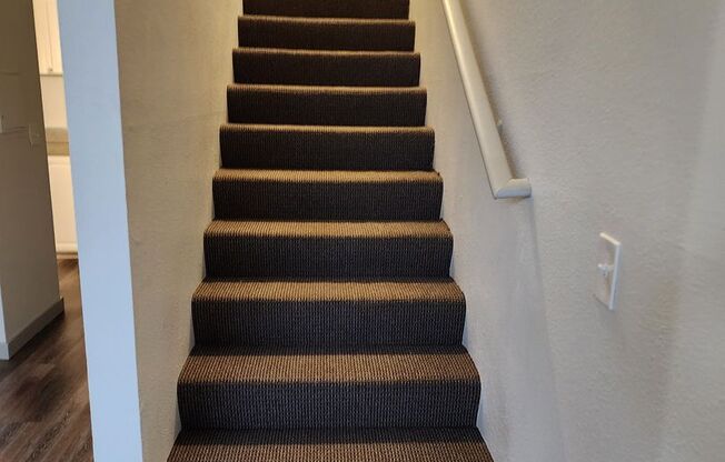 1 bed, 1 bath, 803 sqft, $1,695, Unit 253