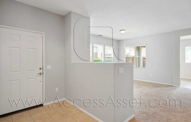 Charming 3 Bedroom/2.5 Bath Townhouse In Lake Elsinore!