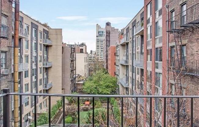 1 bed, 1 bath, $3,395, Unit 4RS