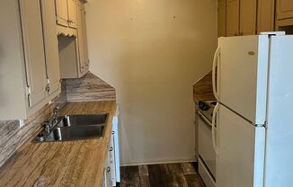 1 bed, 1 bath, 576 sqft, $595, Unit Unit 5