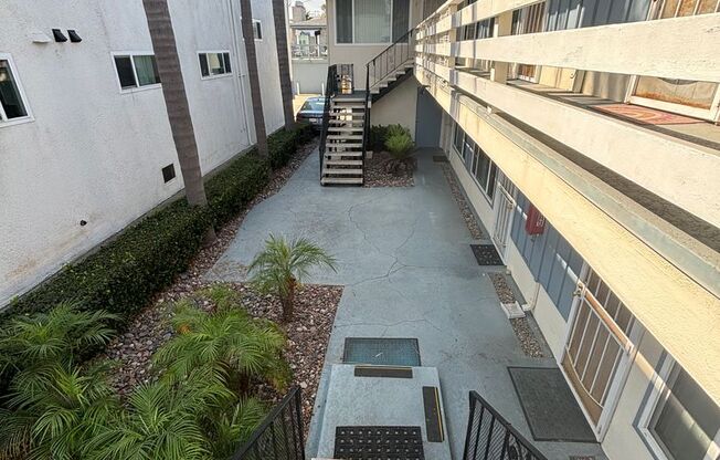 Studio, 1 bath, 375 sqft, $2,095, Unit 3976 Morrell Street, #5