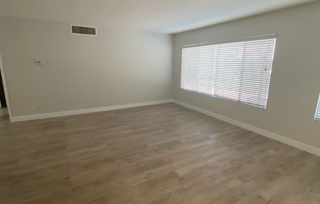 350 N Crescent Drive