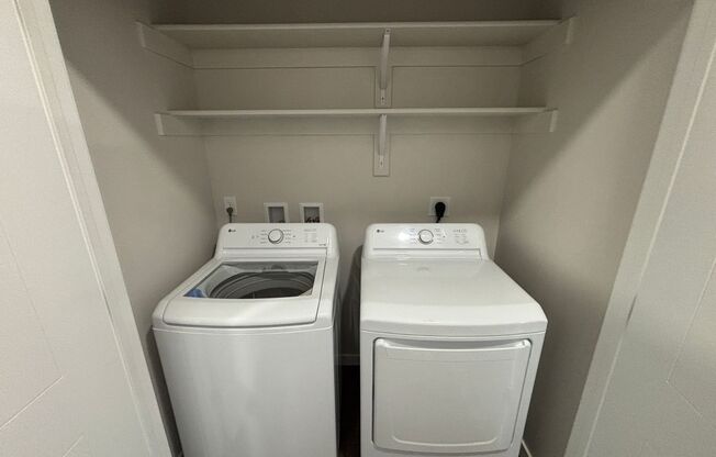 2 beds, 2 baths, 957 sqft, $1,725, Unit 417 - B1120 Corner Unit