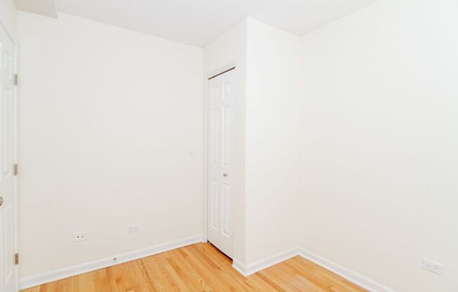 2 beds, 1 bath, 600 sqft, $2,100, Unit 2520-A4