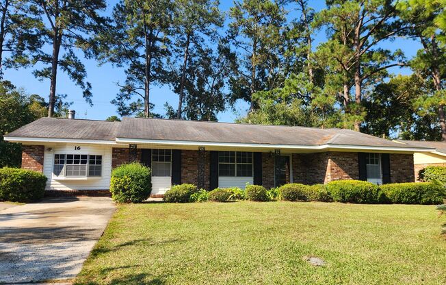 **Available Now**  3 bedroom, 2 bath in Windsor Forest with bonus room!