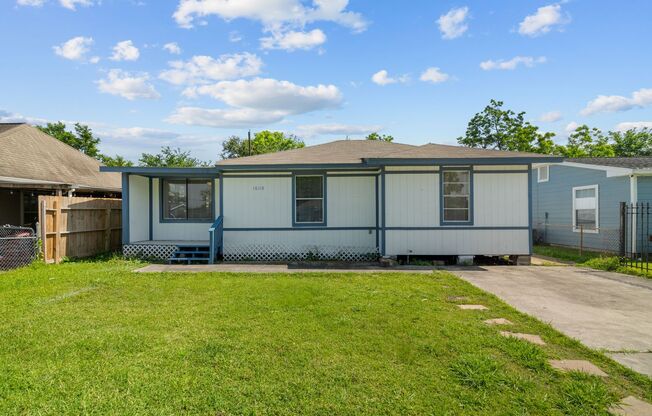 Charming 5- Bedroom Home in the Heart of Texas!