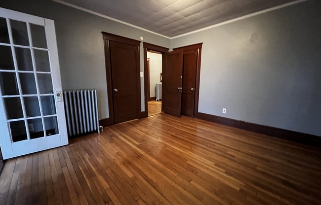 3 beds, 1 bath, 1,200 sqft, $3,000, Unit 1