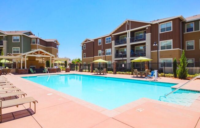 3 beds, 2 baths, 1,263 sqft, $1,930, Unit 243