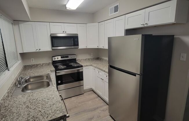 Nice Townhouse on Victory Dr