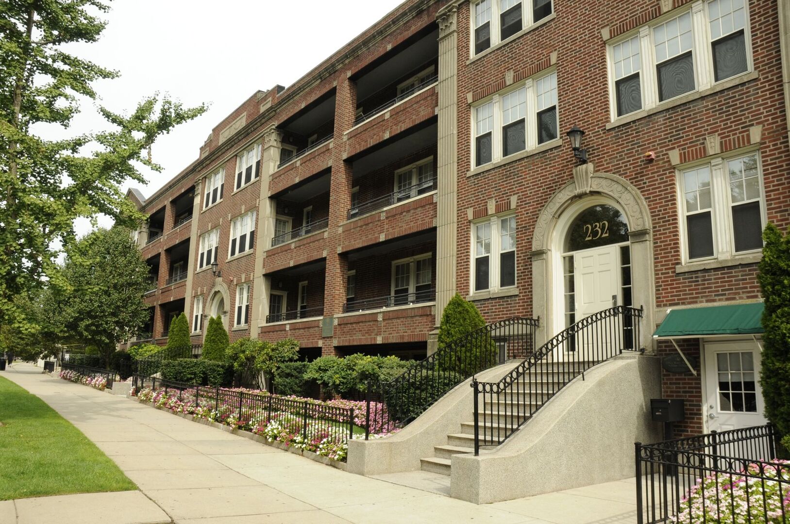 Nazing Court