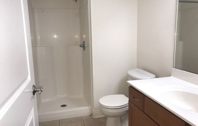 5 beds, 2 baths, $4,295