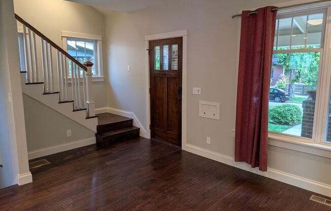 Beautiful 3 Bedroom House right across from City Park