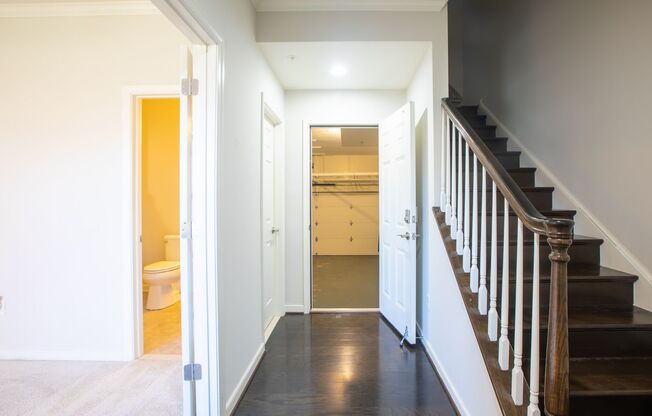 Spacious 4 BR/3.5 BA Townhome in Gaithersburg!