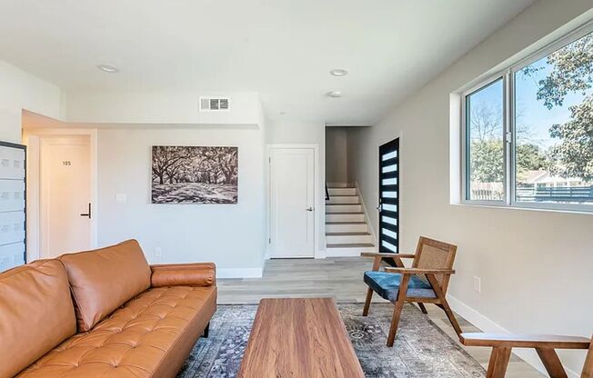 1 bed, 1 bath, 172 sqft, $1,000, Unit 1458 1/2 - Rm 103