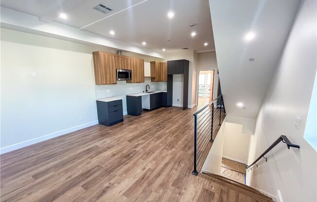 1816 HAUSER BLVD