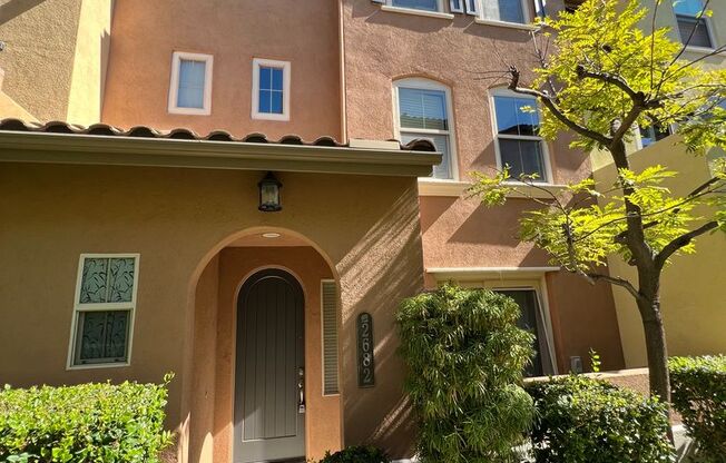 Luxury Tri-Level Townhome – Terraces at Escala - Pet Friendly!