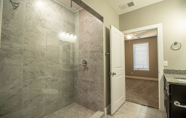 2 beds, 2.5 baths, 1,200 sqft, $2,300, Unit 500 South St Apt 513