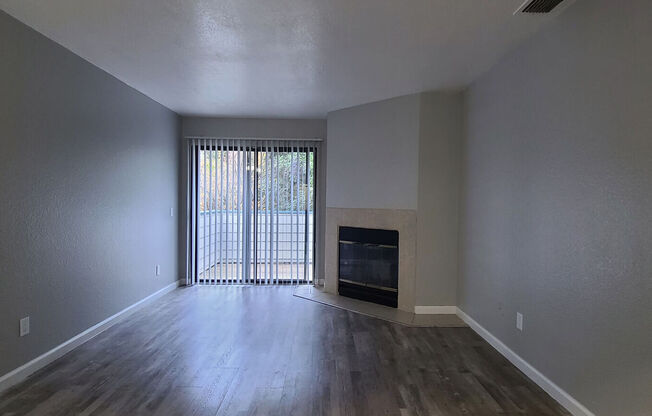 2 beds, 2 baths, 840 sqft, $2,049