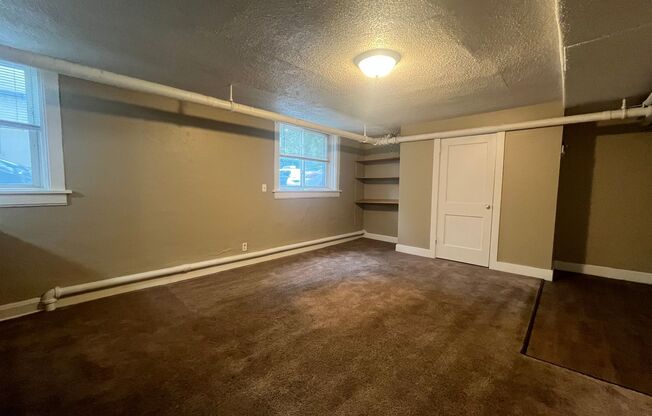 1 bed, 1 bath, 600 sqft, $928, Unit 1