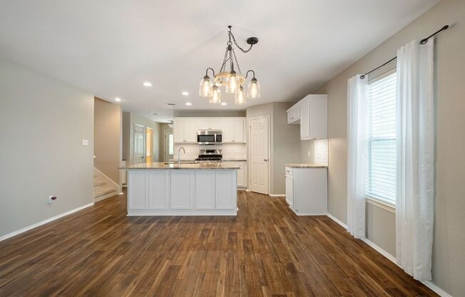 Beautifully Renovated 3 Bedroom, 2.5 Bath Home in Cedar Park