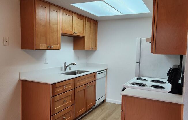 Twin Firs - 1 Bedroom - Lynnwood - Renovated Modern Apartments