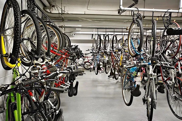 1 bed, 1 bath, 700 sqft, $6,000, Unit 8J