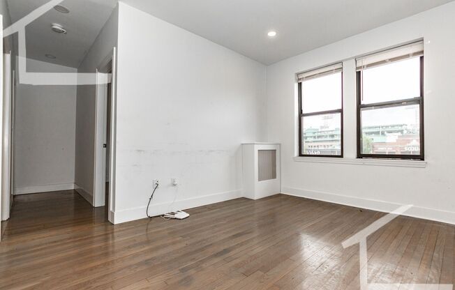 NEWLY RENOVATED FENWAY 2 BED FOR JUNE 1ST, 2025 MOVE-IN