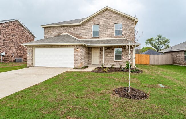 This Gorgeous 5 bedroom 3 bathroom PLUS study home is move-in ready!!