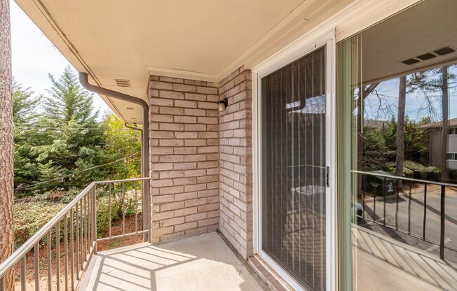 2 beds, 1 bath, 987 sqft, $1,399, Unit 2288-02