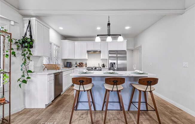 235 W 58 ST