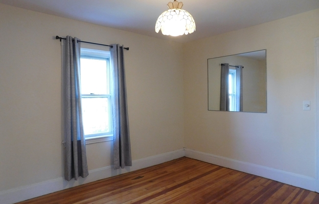 1 bed, 1 bath, 760 sqft, $2,500, Unit 1