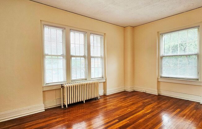 2 beds, 2 baths, 775 sqft, $1,875, Unit 211