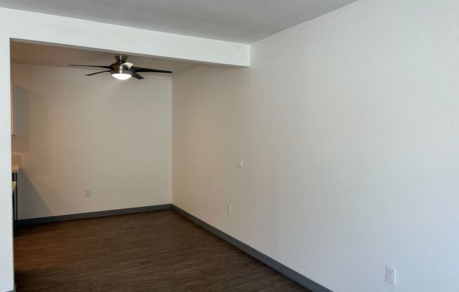 2 beds, 1 bath, 950 sqft, $2,910, Unit D078