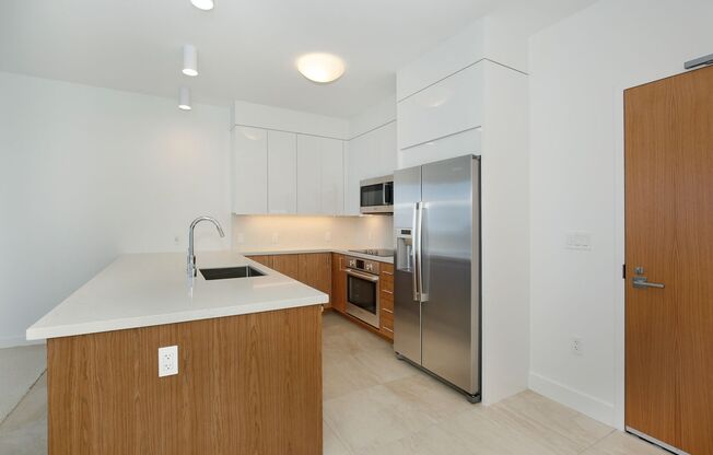 Azure 3505 - Urban living in Azure Ala Moana!